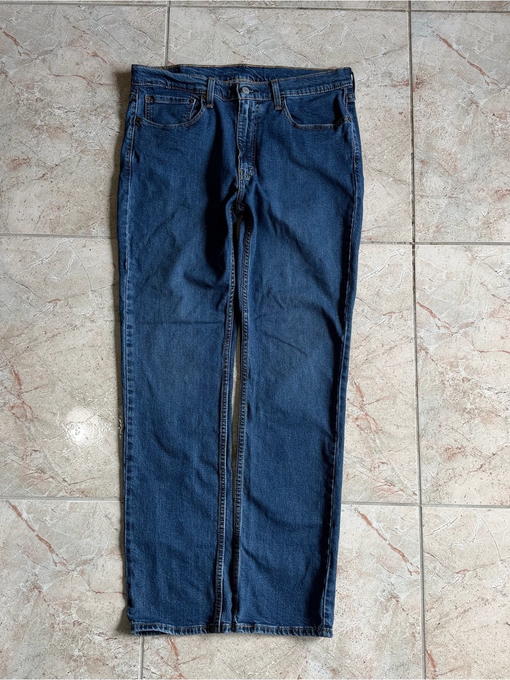 Levi’s 514 Straight Fit Medium Wash Jeans 36x34